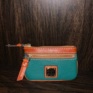 Dooney & Bourke Coin Wallet color ππLEAFππ